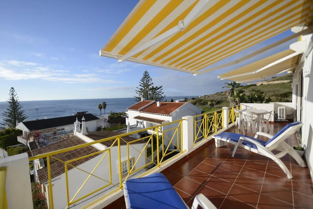 Luz Beach Ocean Front Apartment Portugália